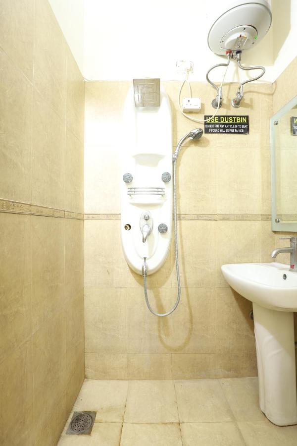 Hotel Livia Residency Neu-Delhi Exterior foto