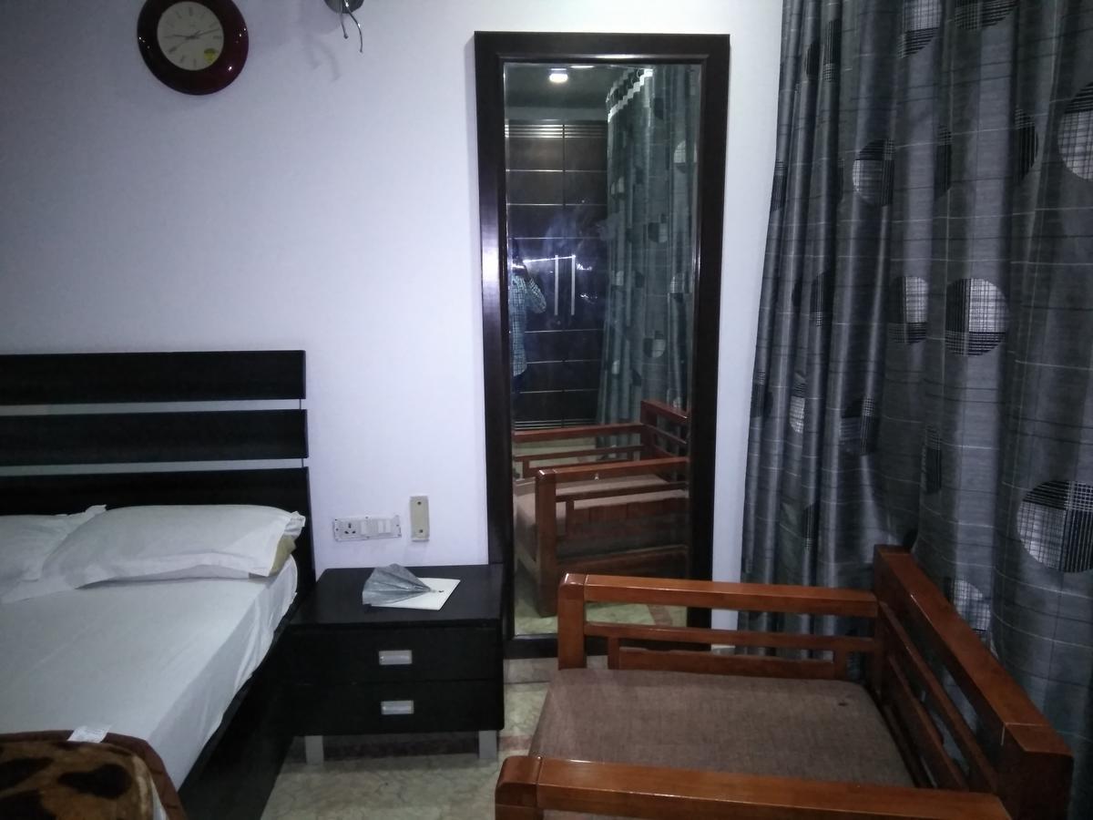 Hotel Livia Residency Neu-Delhi Exterior foto