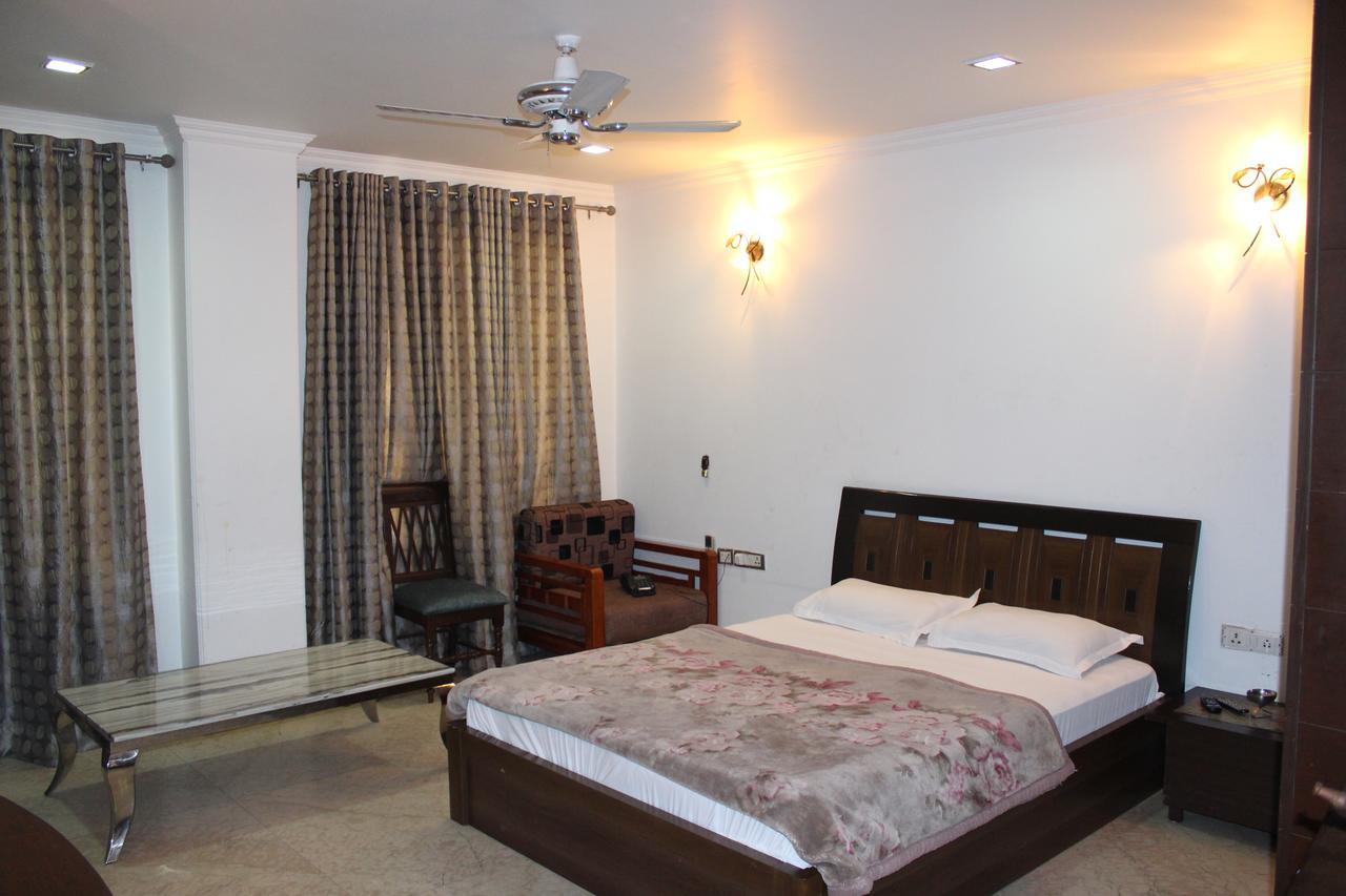Hotel Livia Residency Neu-Delhi Exterior foto
