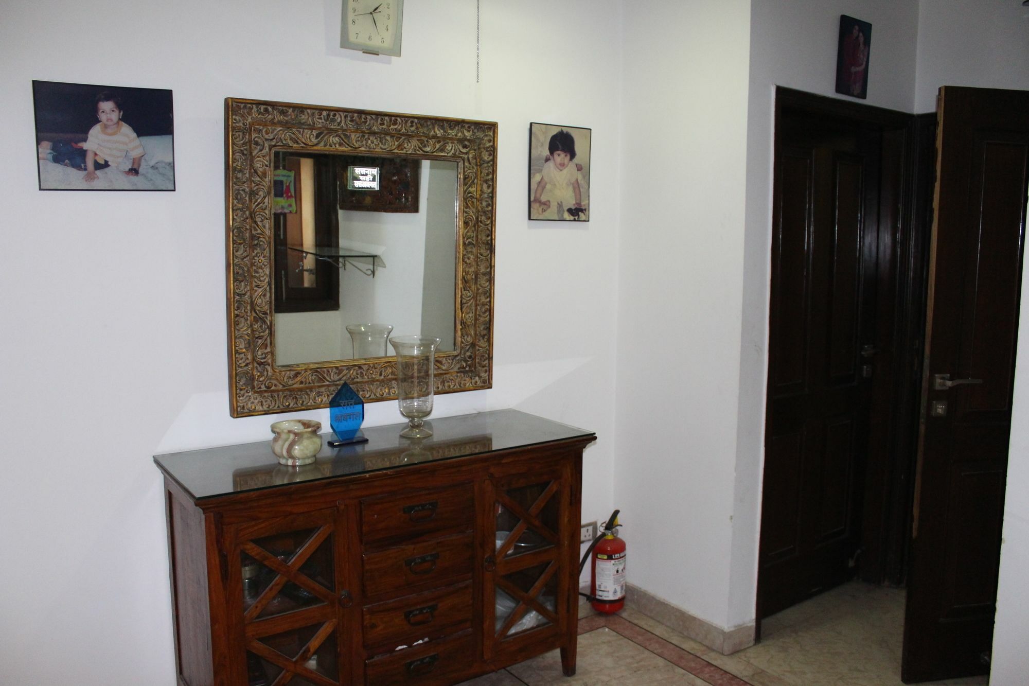 Hotel Livia Residency Neu-Delhi Exterior foto