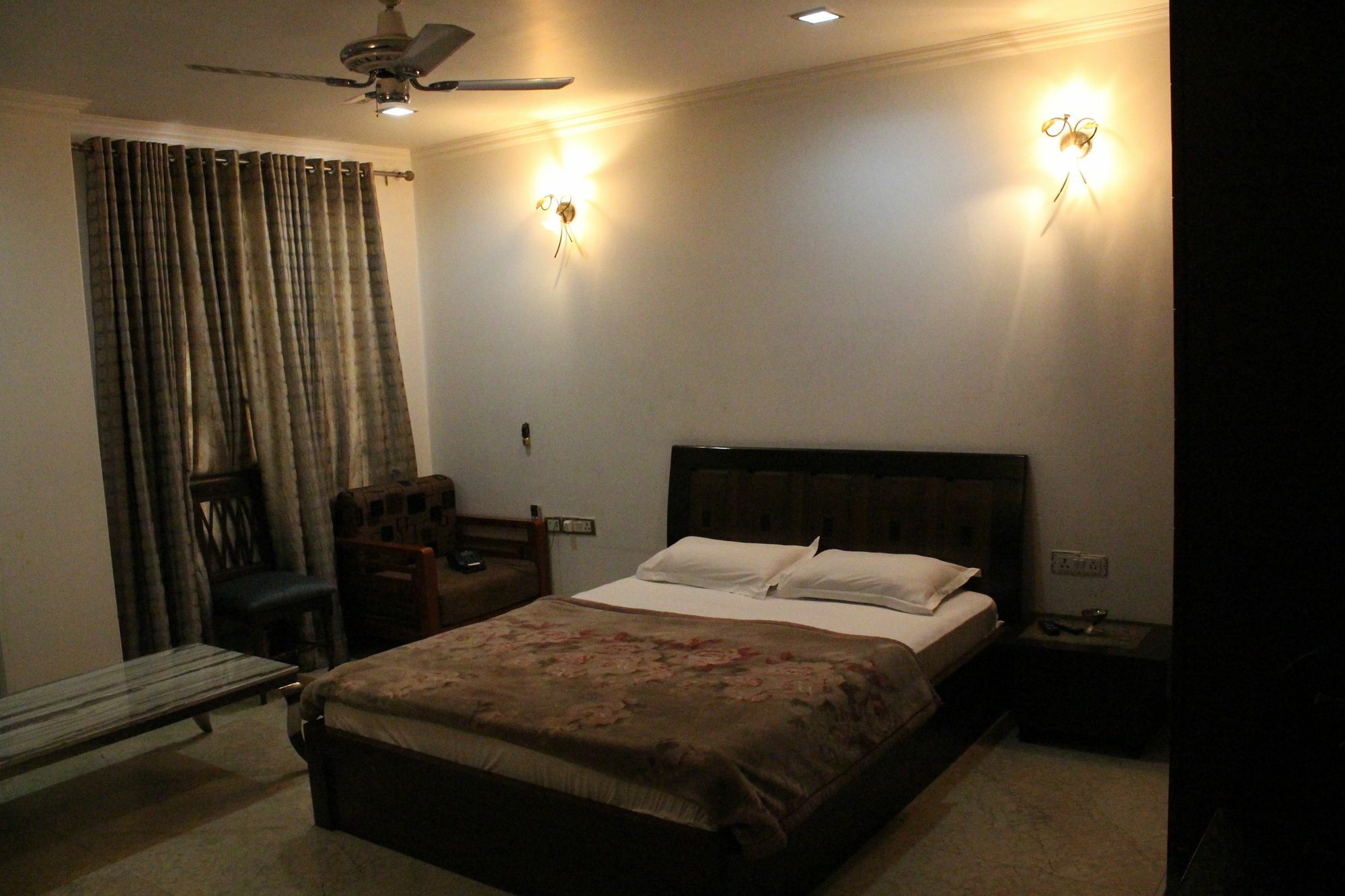 Hotel Livia Residency Neu-Delhi Exterior foto